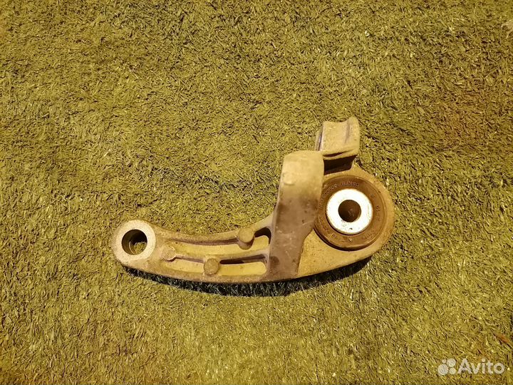 Кронштейн опоры двс 7M51-6P093KA Volvo S40 V50 MS