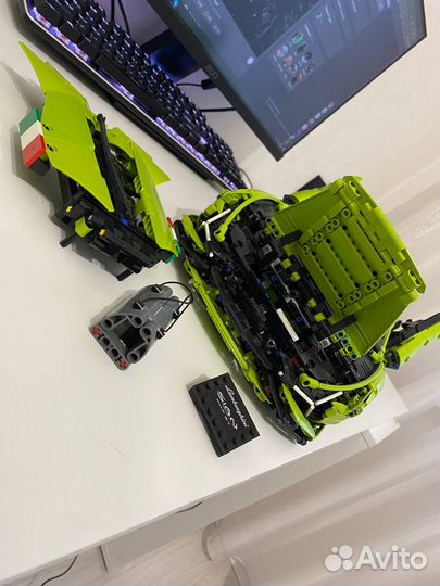 Lego Technic Lamborghini 42115