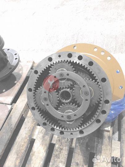 Редуктор поворота Hyundai R430LC-9SH 31NA-10150