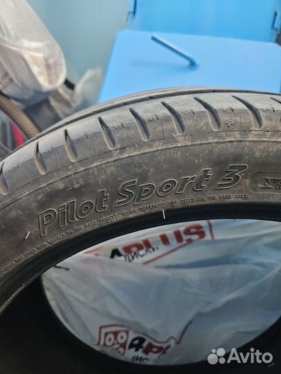 Michelin Pilot Sport 3 245/40 R19 98Y