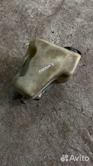 Бочек омывателя Toyota carina e