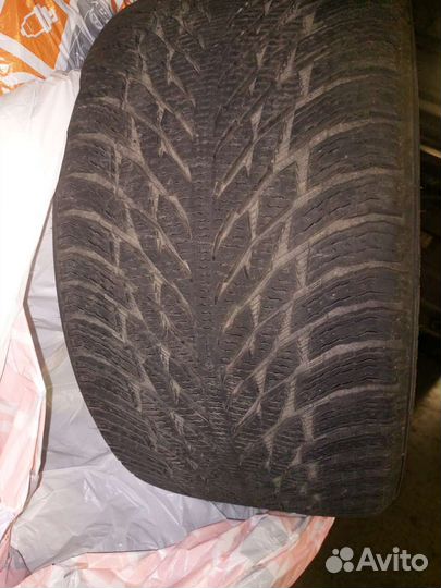 Nokian Tyres Hakkapeliitta R3 SUV 295/35 R21 и 315/35 R21