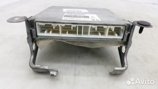 Блок управления двигателем toyota corolla verso 1