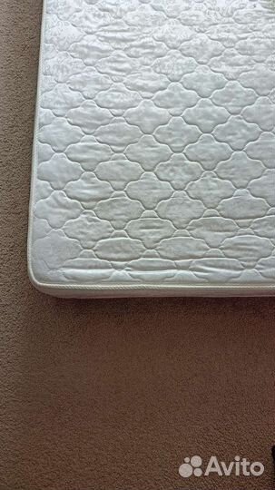 Матрас 180/200 б/у