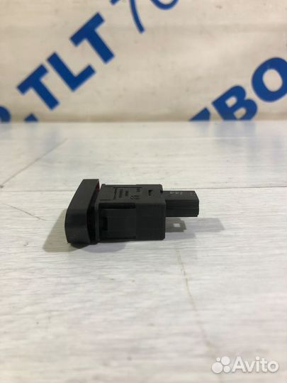 Кнопка аварийки LADA vesta 1.6 мт седан