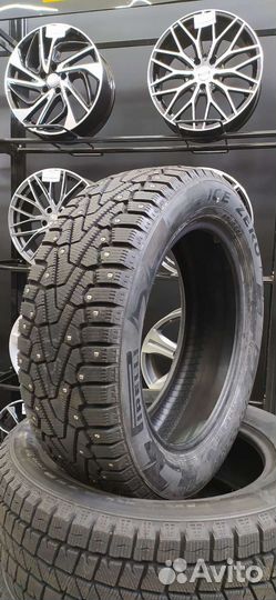 Pirelli Ice Zero 215/55 R17