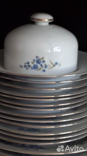 Новый фарф. Сервиз на 12 персон(70 предметов) Гдр