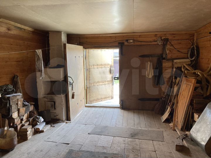 Гараж, > 30 м²