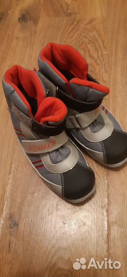 Лыжные ботинки