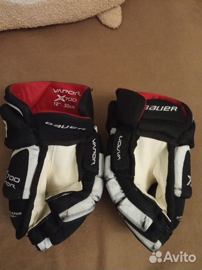 Перчатки хоккейные