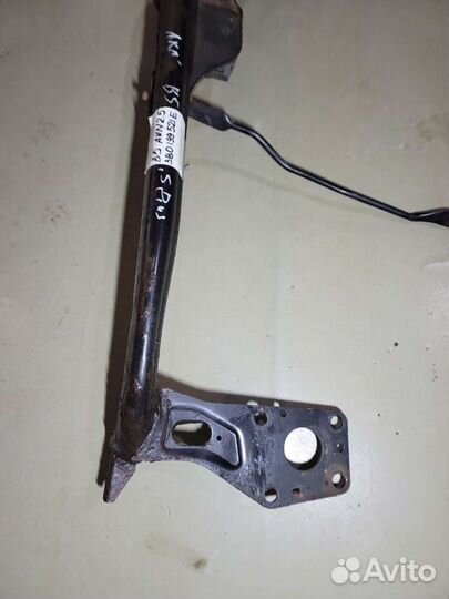 Поперечная труба траверса VW Passat B5 GT 2.5 AKN