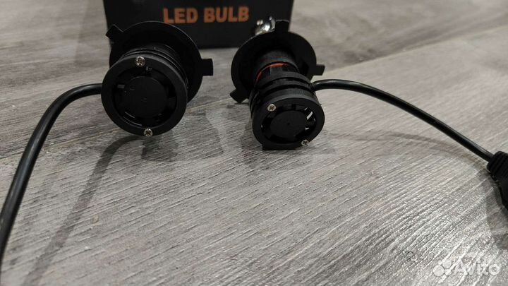 Лампа автомобильная h4