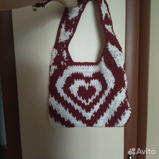 Cумка с сердцами вязанная акриловой пряжей