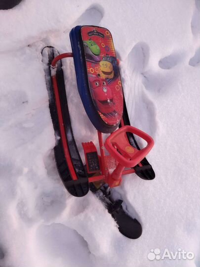 Детский снегокат с ручкой