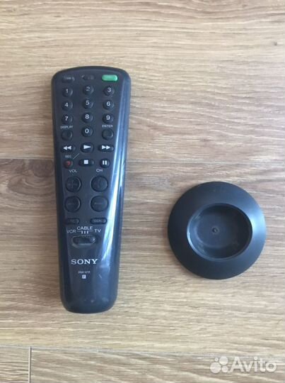 Универсальный пульт Sony RM-V11