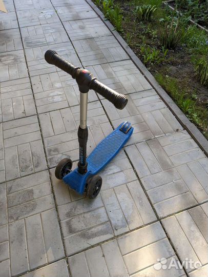 Самокат детский трехколесный MaxiScoo junior delux