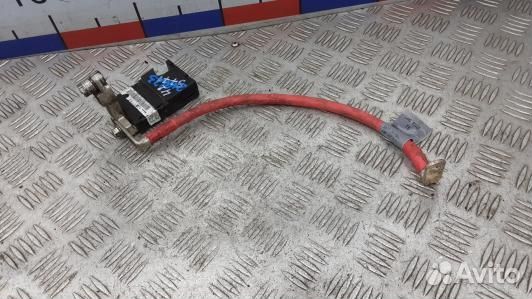 Клемма аккумулятора плюс land rover discovery 3 (2