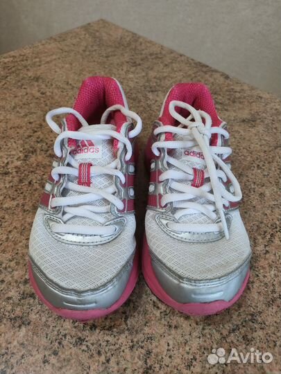 Кроссовки adidas