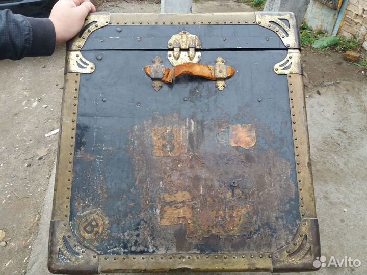 Антикварный сундук