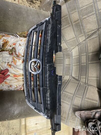 Решётка радиатора Mazda MPV