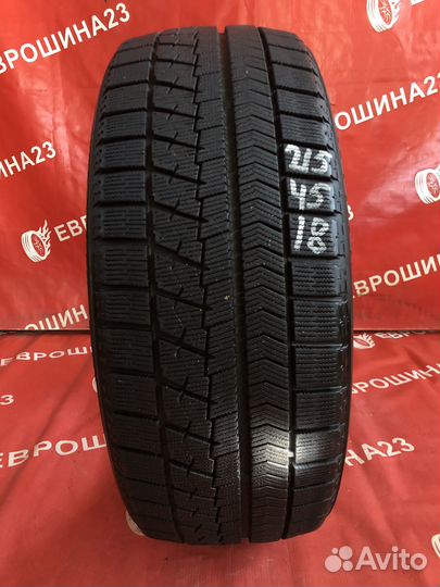 Bridgestone Blizzak VRX 215/45 R18 91Q