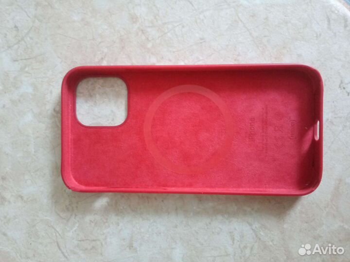 Чехол на iPhone