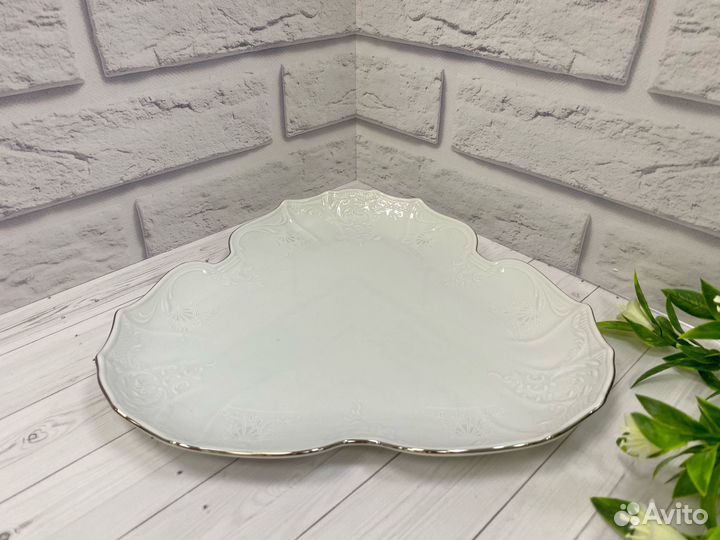 Поднос треугольный 