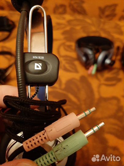 Наушники разные