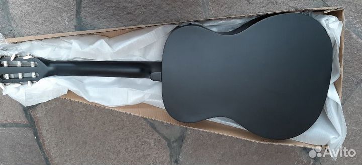 Новая гитара в муз школу