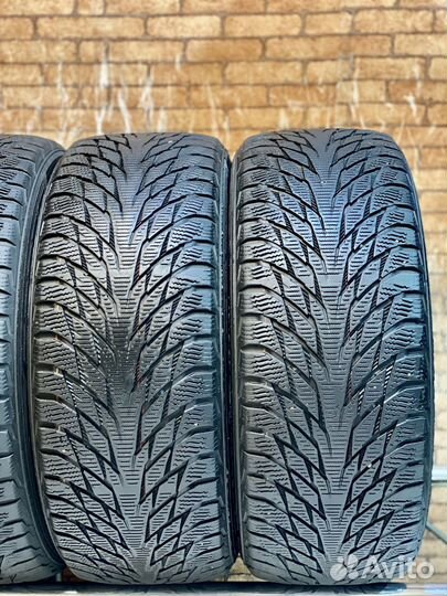 Nokian Tyres Hakkapeliitta R2 225/50 R17