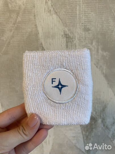 Напульсник новый