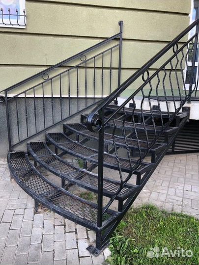 Крыльцо металлическое