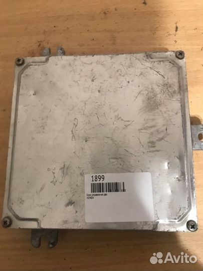 Блок управления двс Honda Mobilio Spike