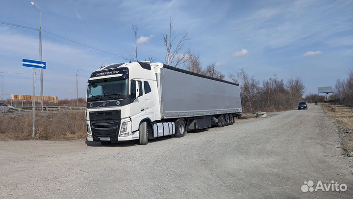 Volvo FH13 с полуприцепом, 2019