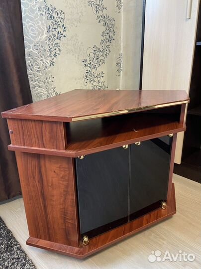 Тумба под телевизор