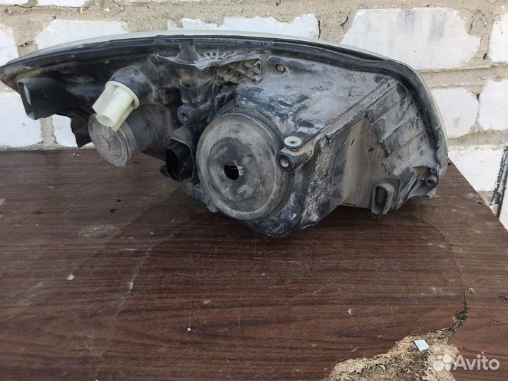 Фара левая шкода фабия 2008