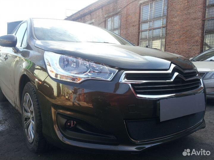 Решетка радиатора для Citroen C4 седан 2013-2016