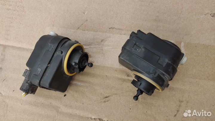 Моторчик корректора фар citroen Xsara Picasso