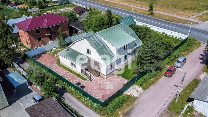 Дом 300 м² на участке 11,5 сот.