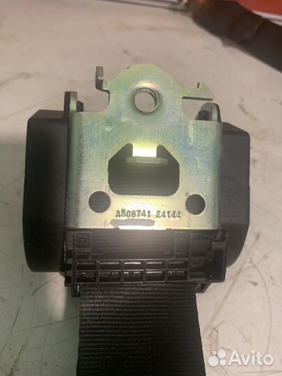 Renault Sandero Ремень безопасности передний прав