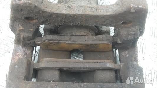 Суппорт тормозной задний левый land rover discover