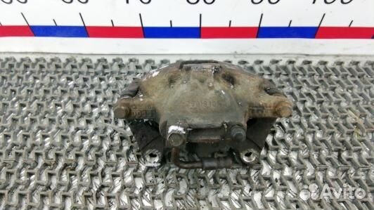 Суппорт тормозной передний правый dodge journey (9