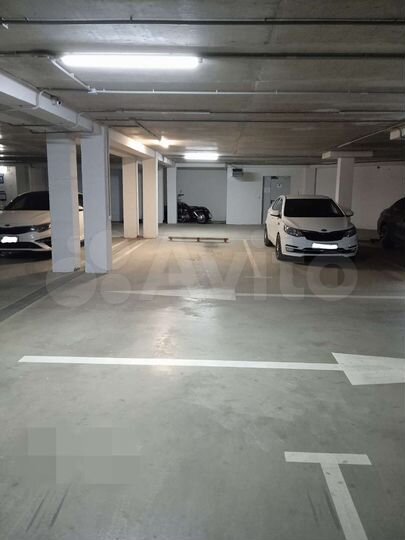 Машиноместо, 20 м²