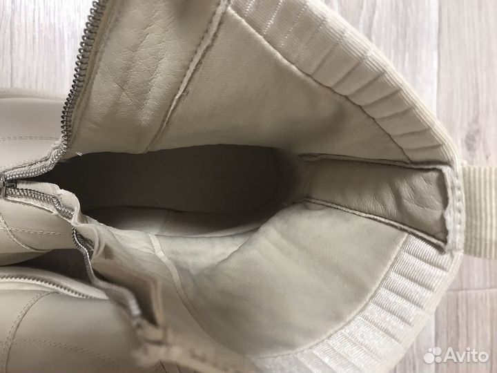 Ботинки Reserved демисезонные женские 39 рр