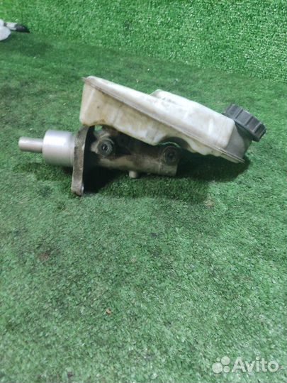 Главный тормозной цилиндр Ford Focus 2 1.8 2010