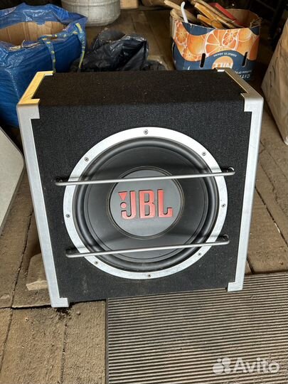Сабвуфер JBL 1000