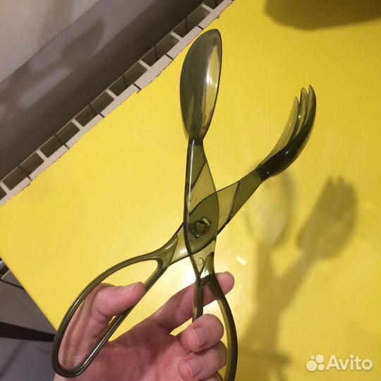 Крышка от графина и кухонные принадлежности