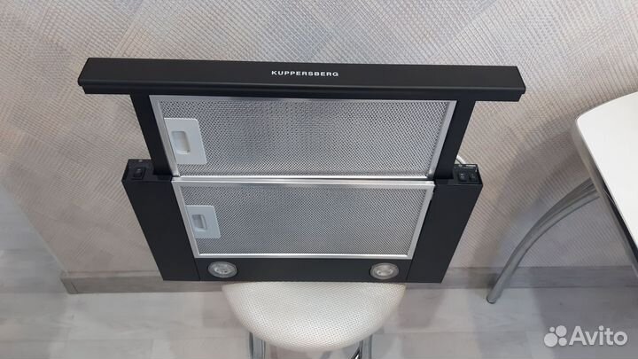 Вытяжка для кухни 50 см новая