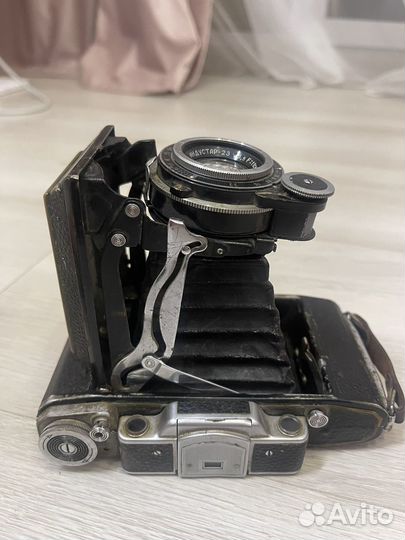 Раритетный старинный фотоаппарат момент-1 москва