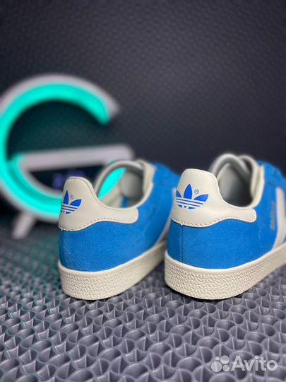 Кроссовки adidas gazelle